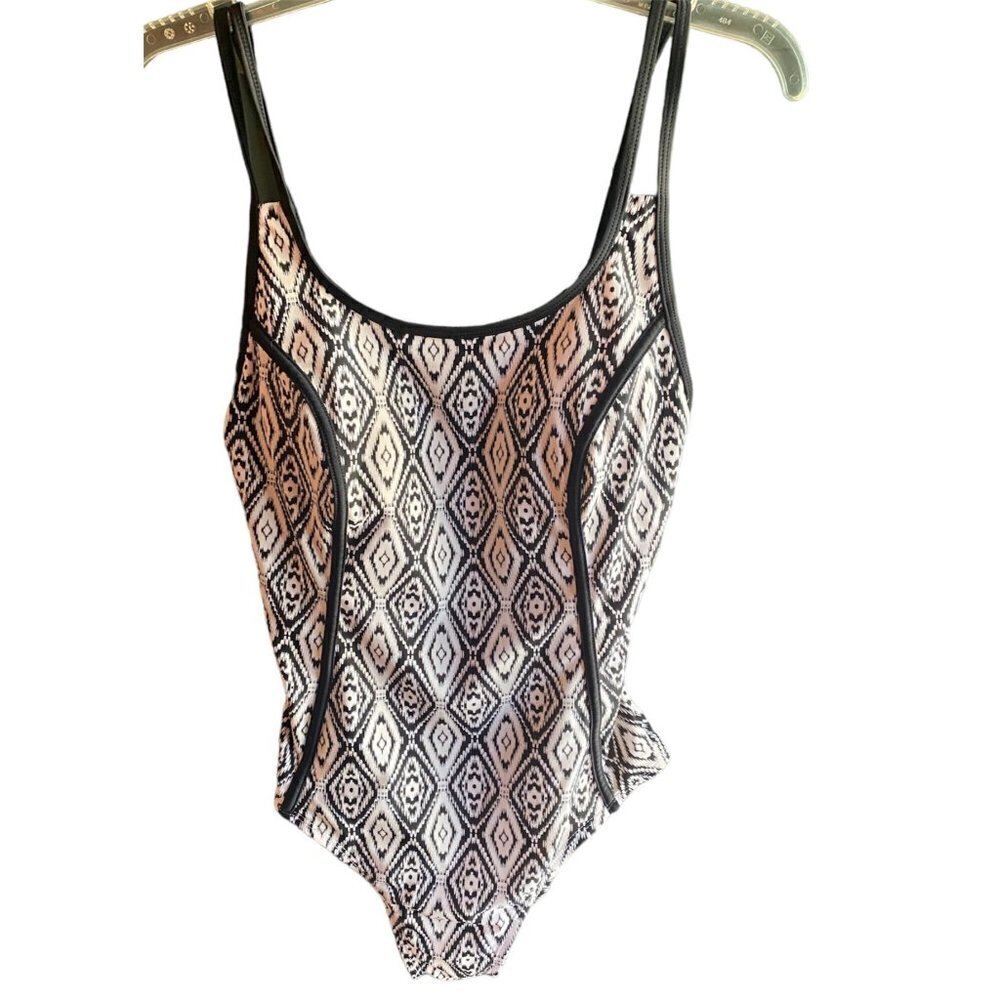 Catalina One-Piece Slimming Swimsuit Bathing Suit, Size S/Ch (4-6)